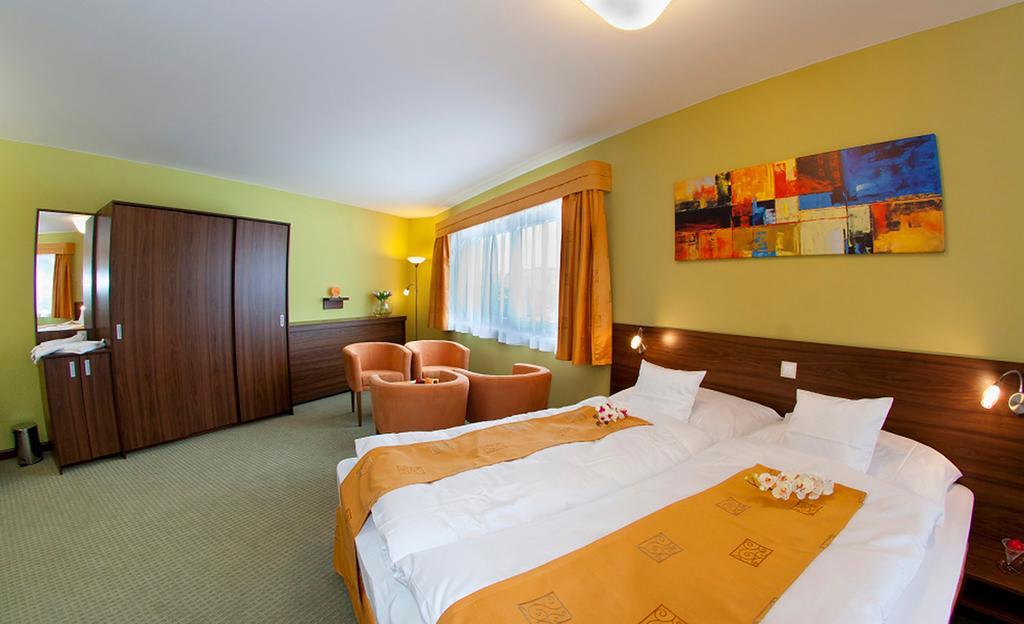 Hotel Active Prachatice Extérieur photo