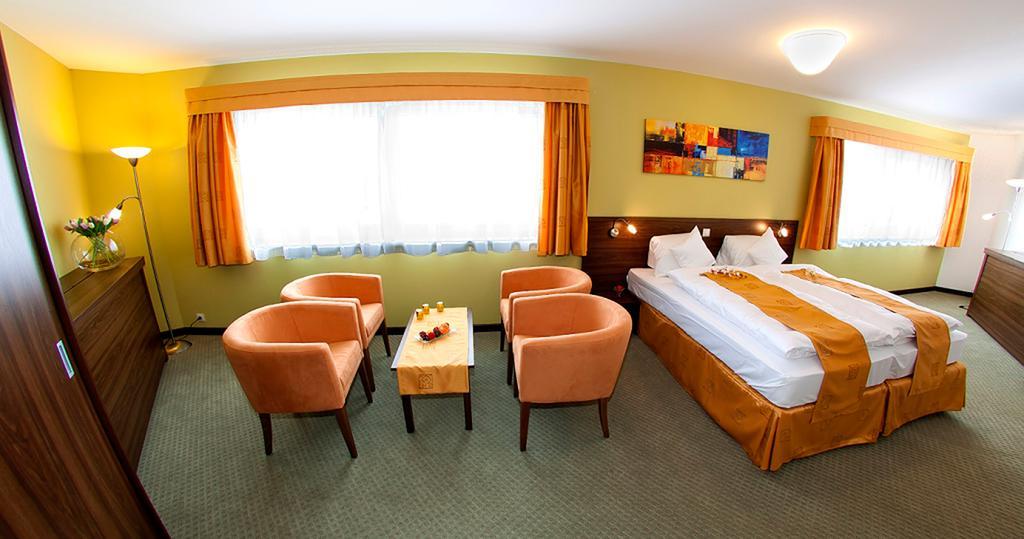 Hotel Active Prachatice Extérieur photo