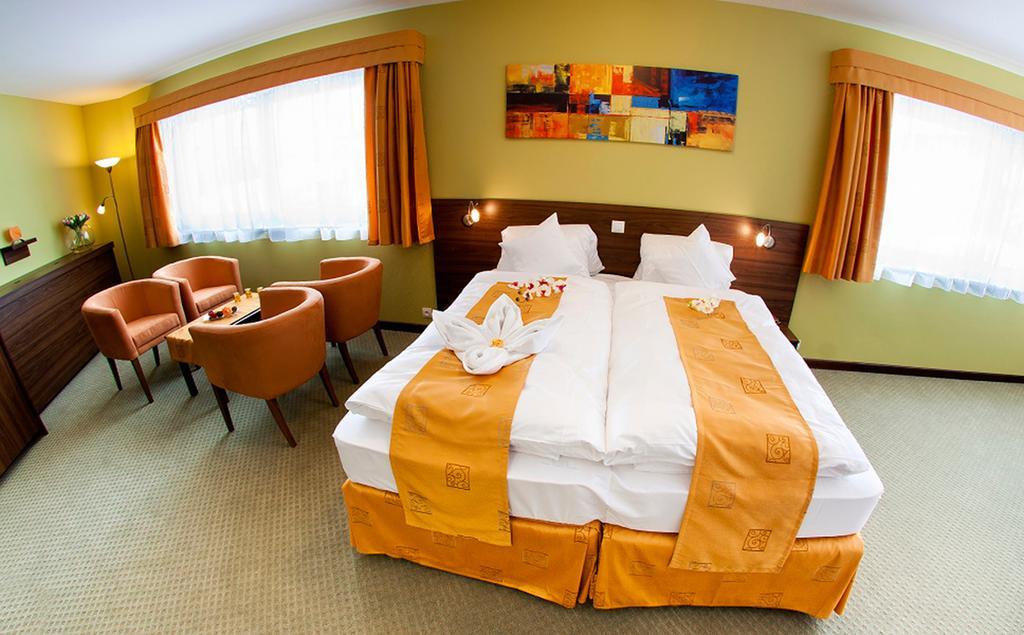 Hotel Active Prachatice Extérieur photo